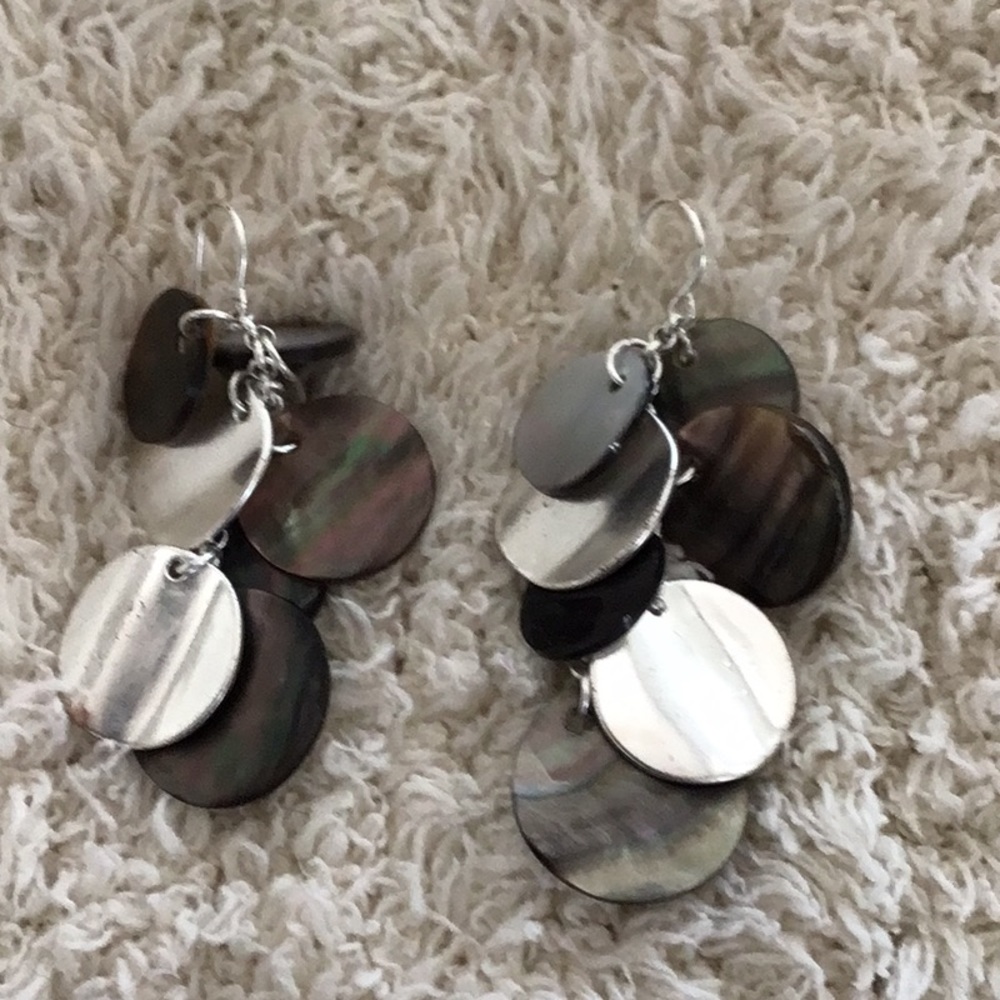 Shell Bracelet and Earring Set - Picture 2 of 4